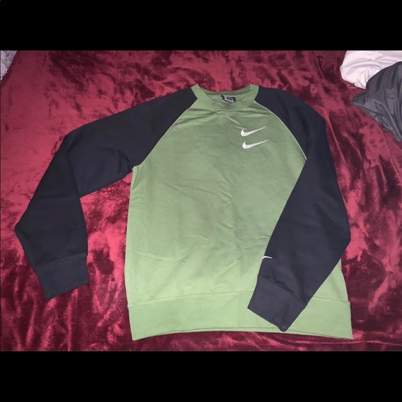 Nike sweater bundle - Picture 7 of 9